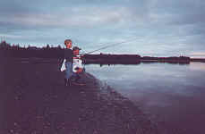 christianfishing2.jpg (78542 bytes)